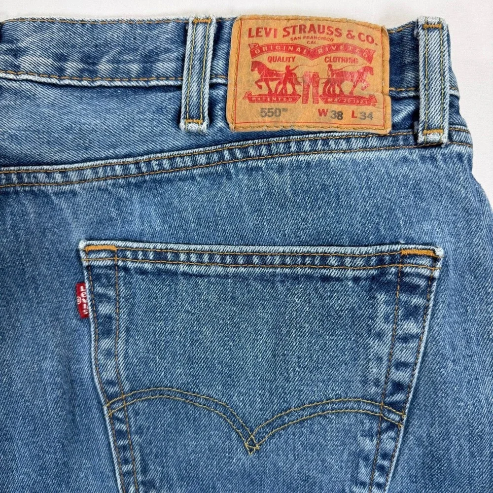 Vintage‎ Levi's 550 Relaxed Fit Jeans Mens 32x34 Light Wash Denim